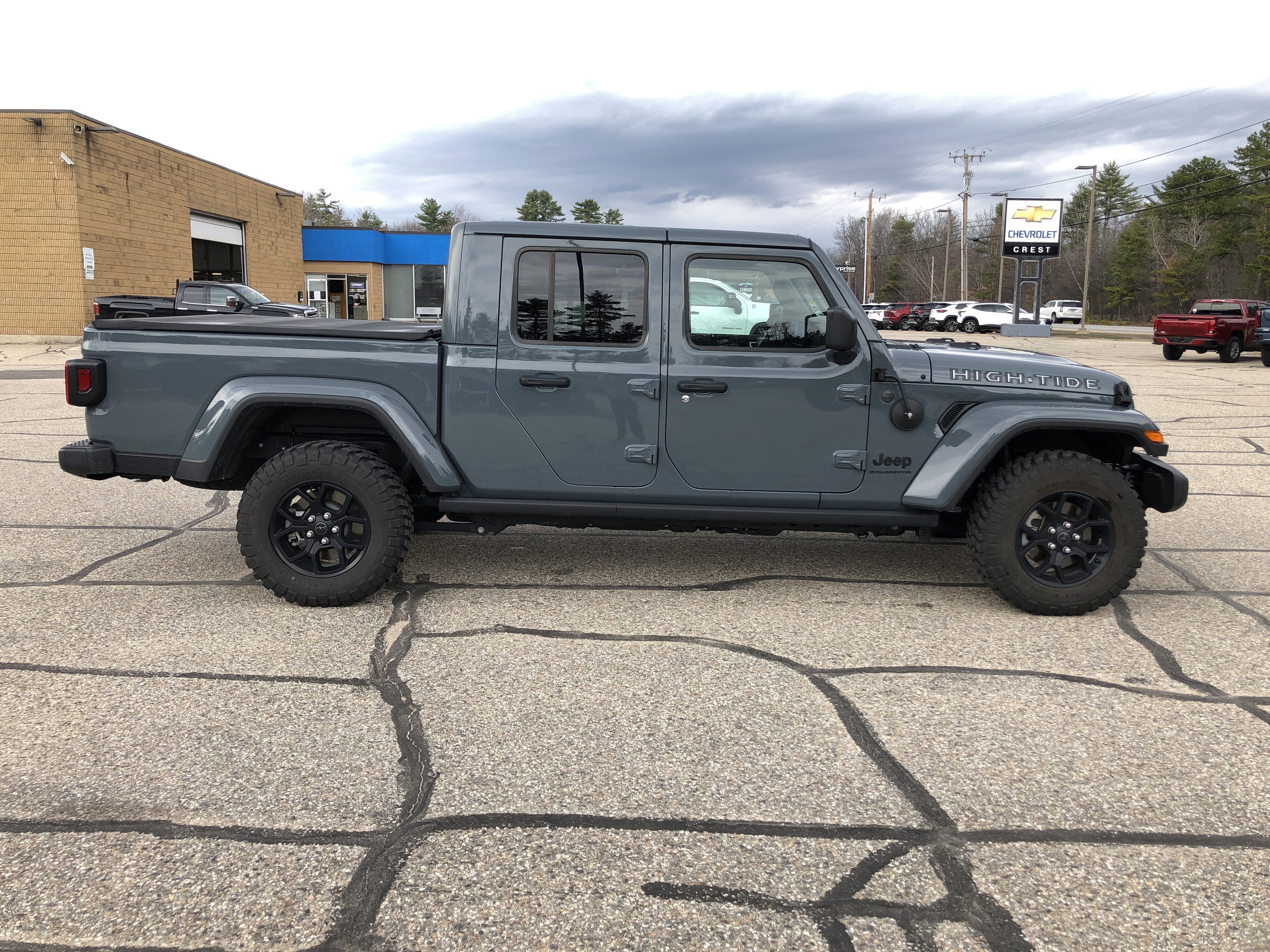 2025 Jeep Gladiator High Tide