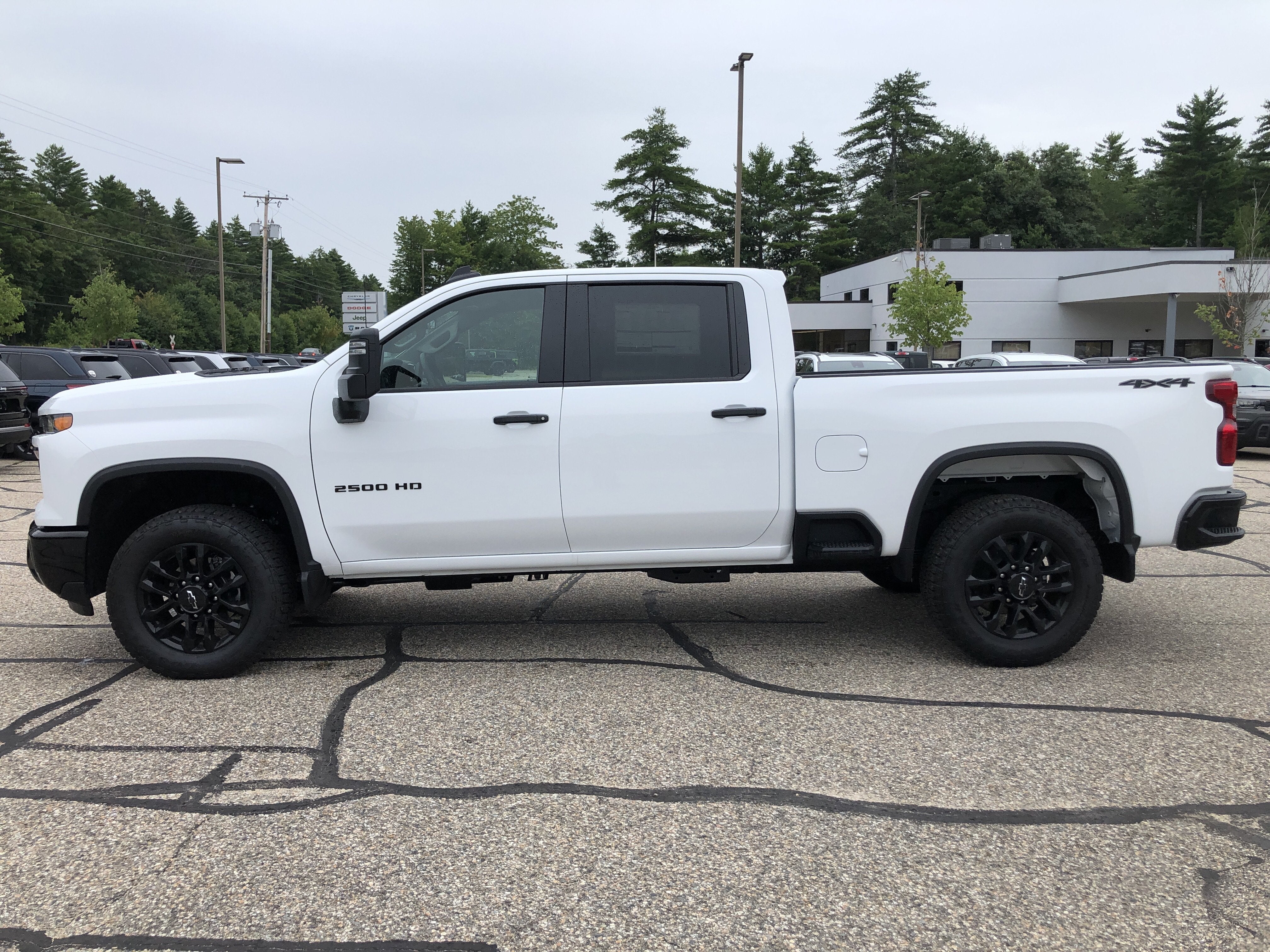 2026 Chevrolet Silverado 2500 HD Custom - Photo 6