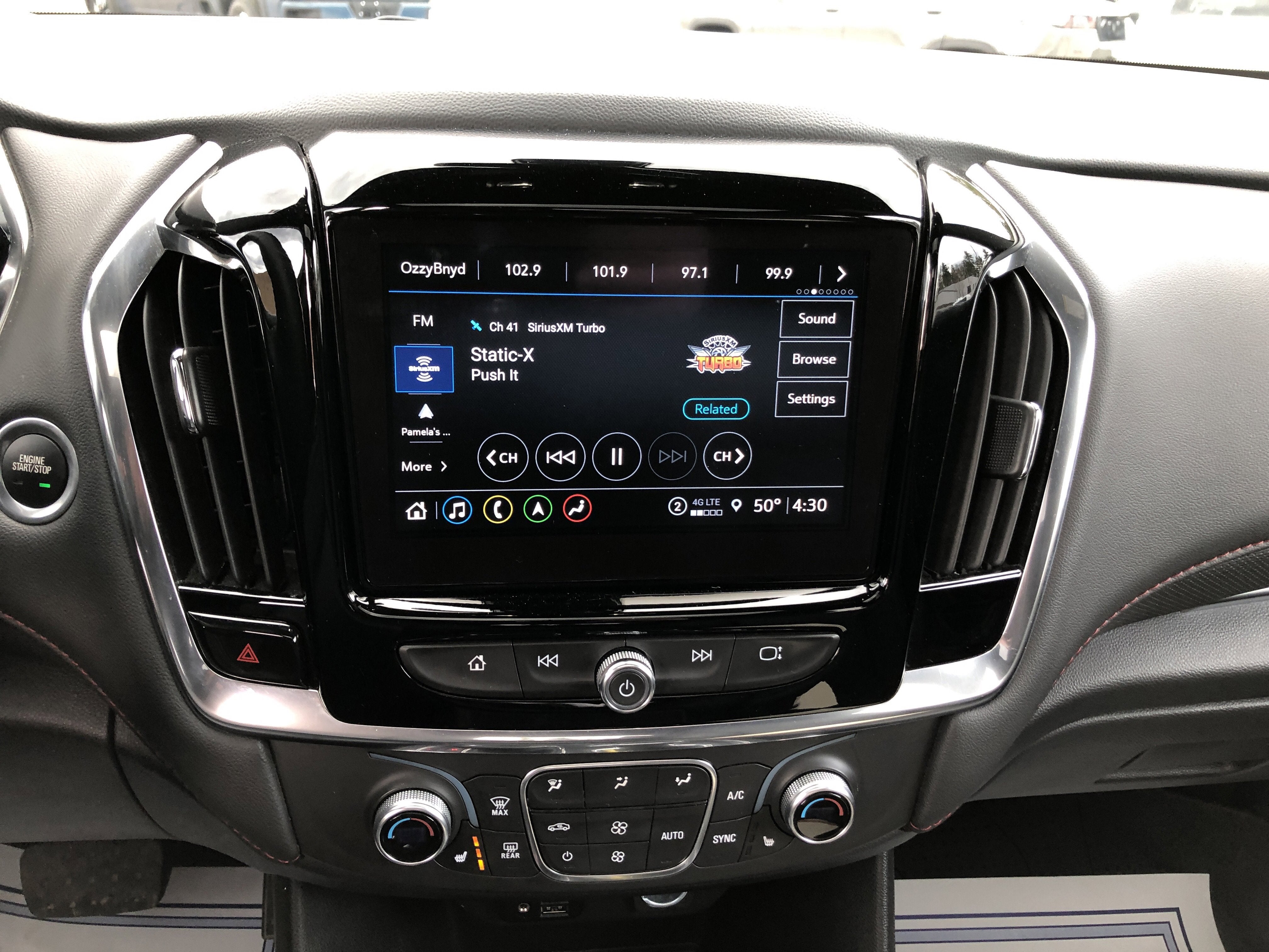2023 Chevrolet Traverse RS