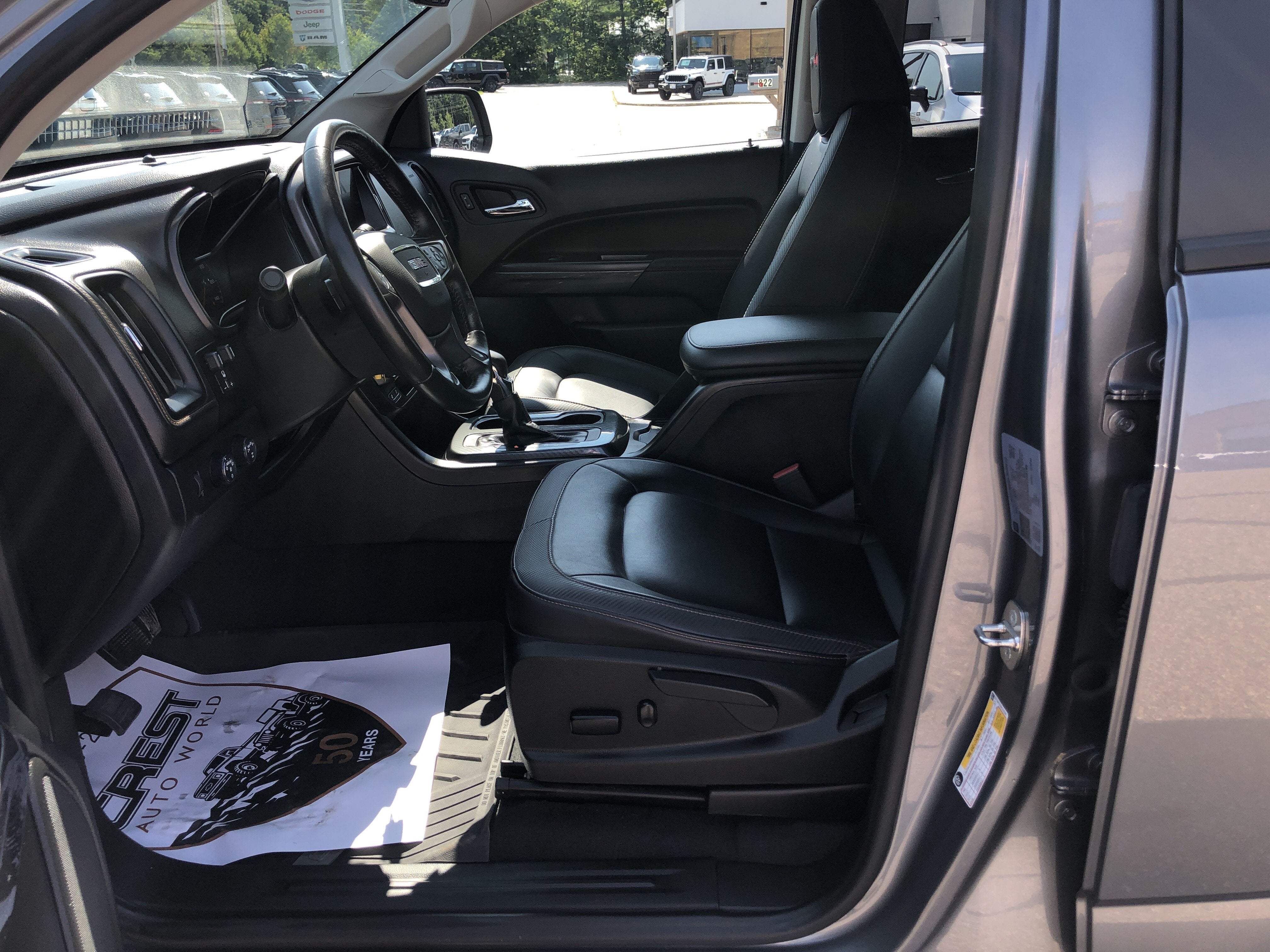 2022 GMC Canyon 4WD AT4 w/Leather