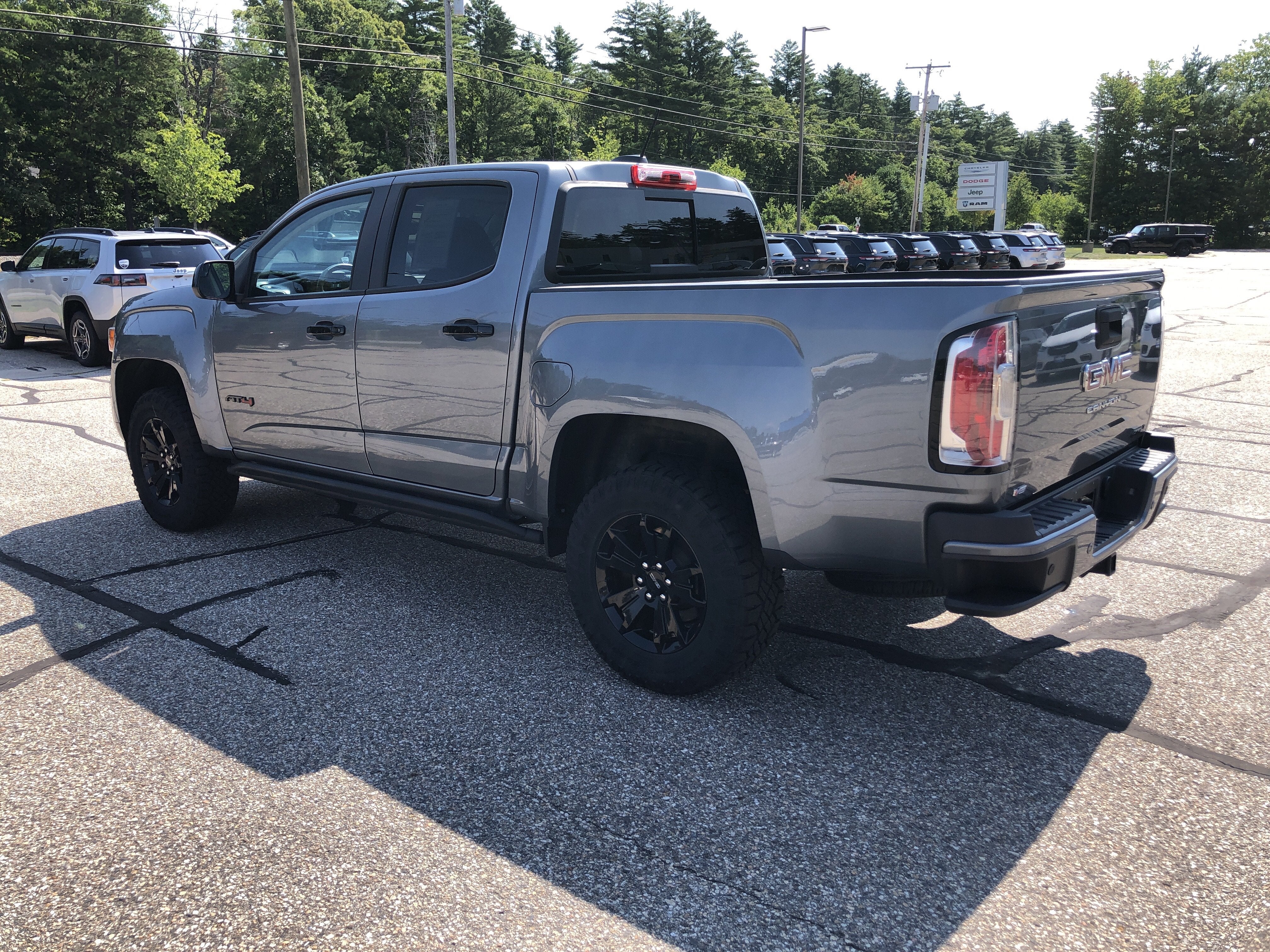 2022 GMC Canyon 4WD AT4 w/Leather