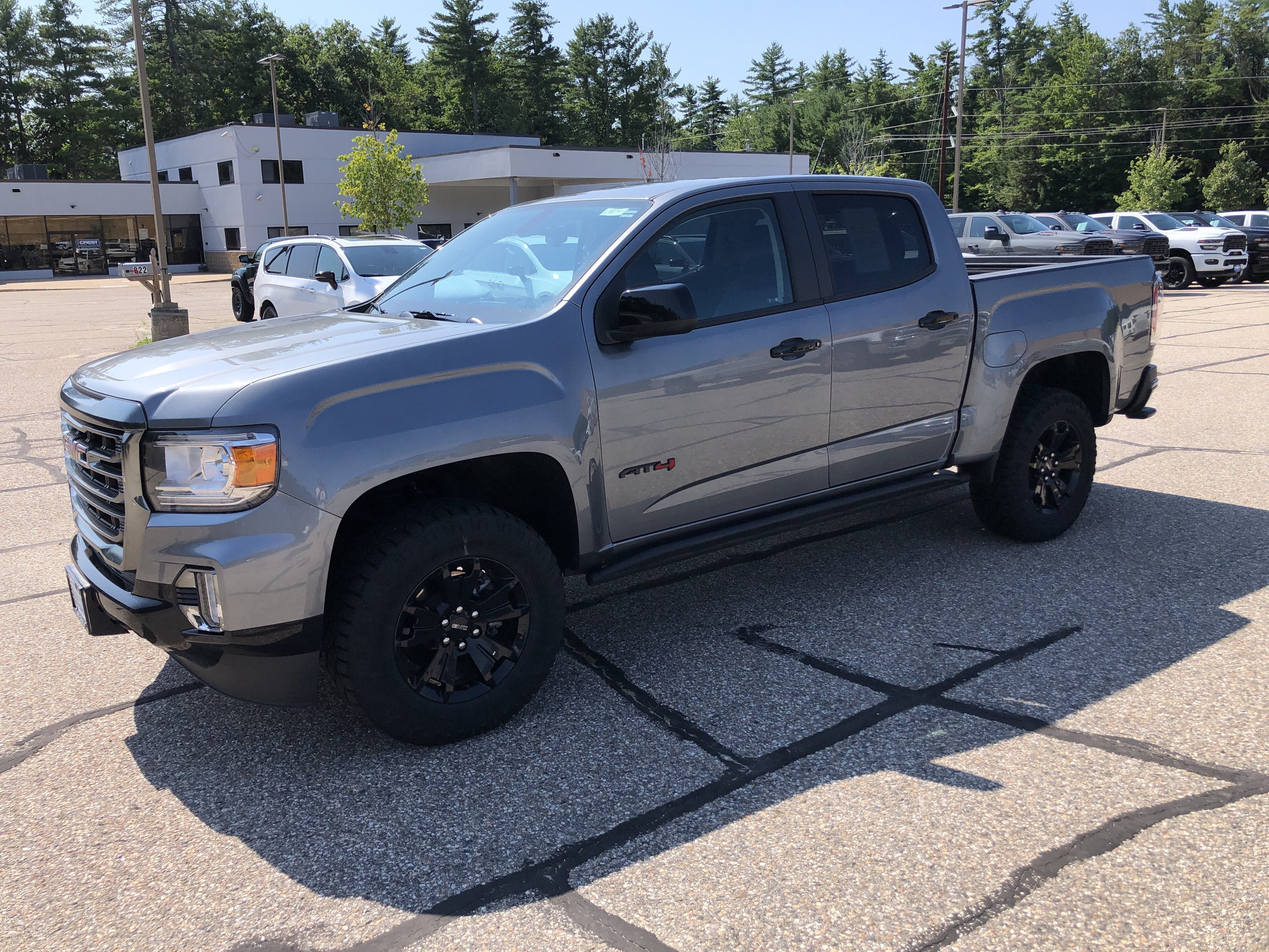 2022 GMC Canyon 4WD AT4 w/Leather