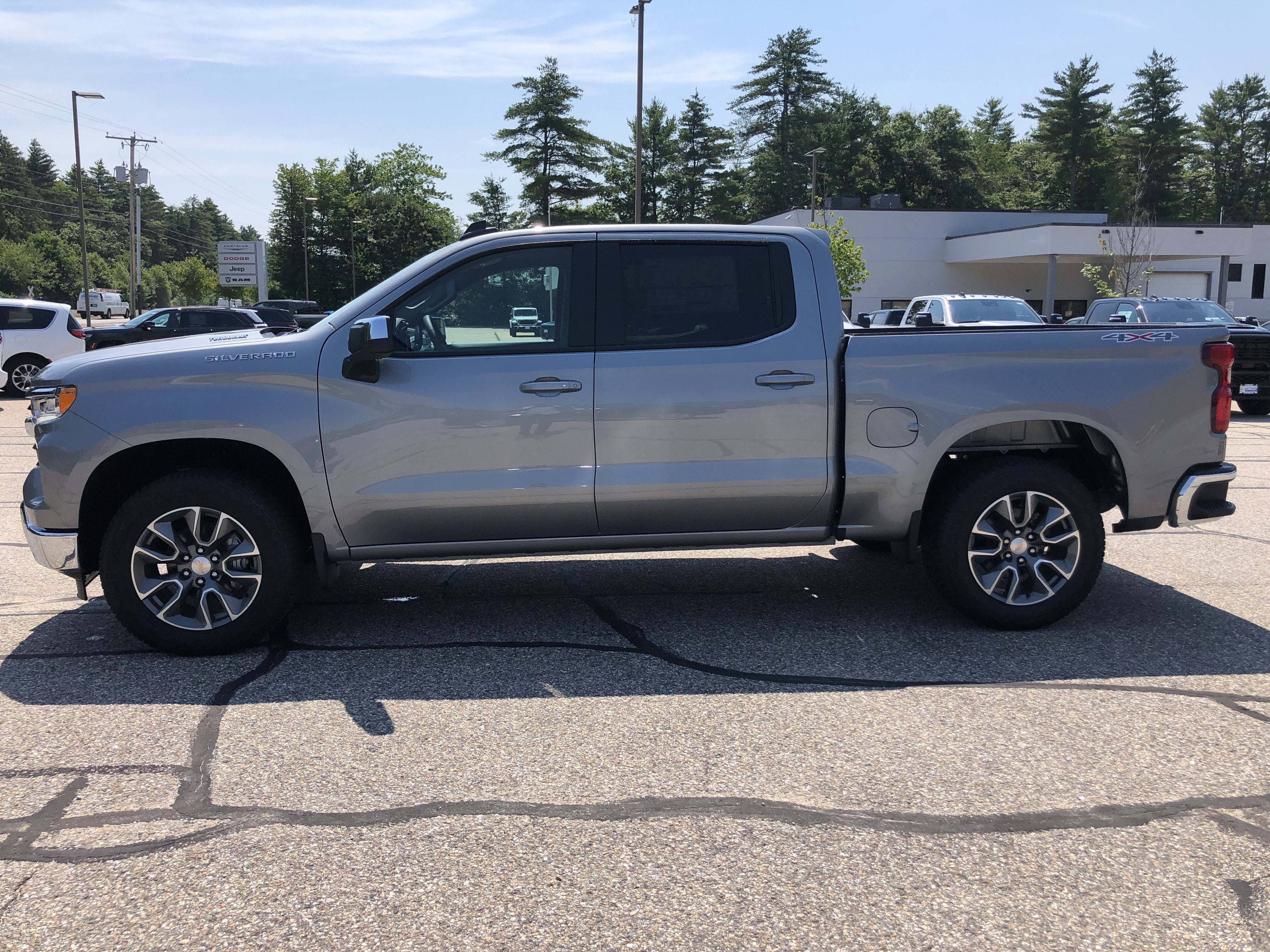 2026 Chevrolet Silverado 1500 LT (2FL)