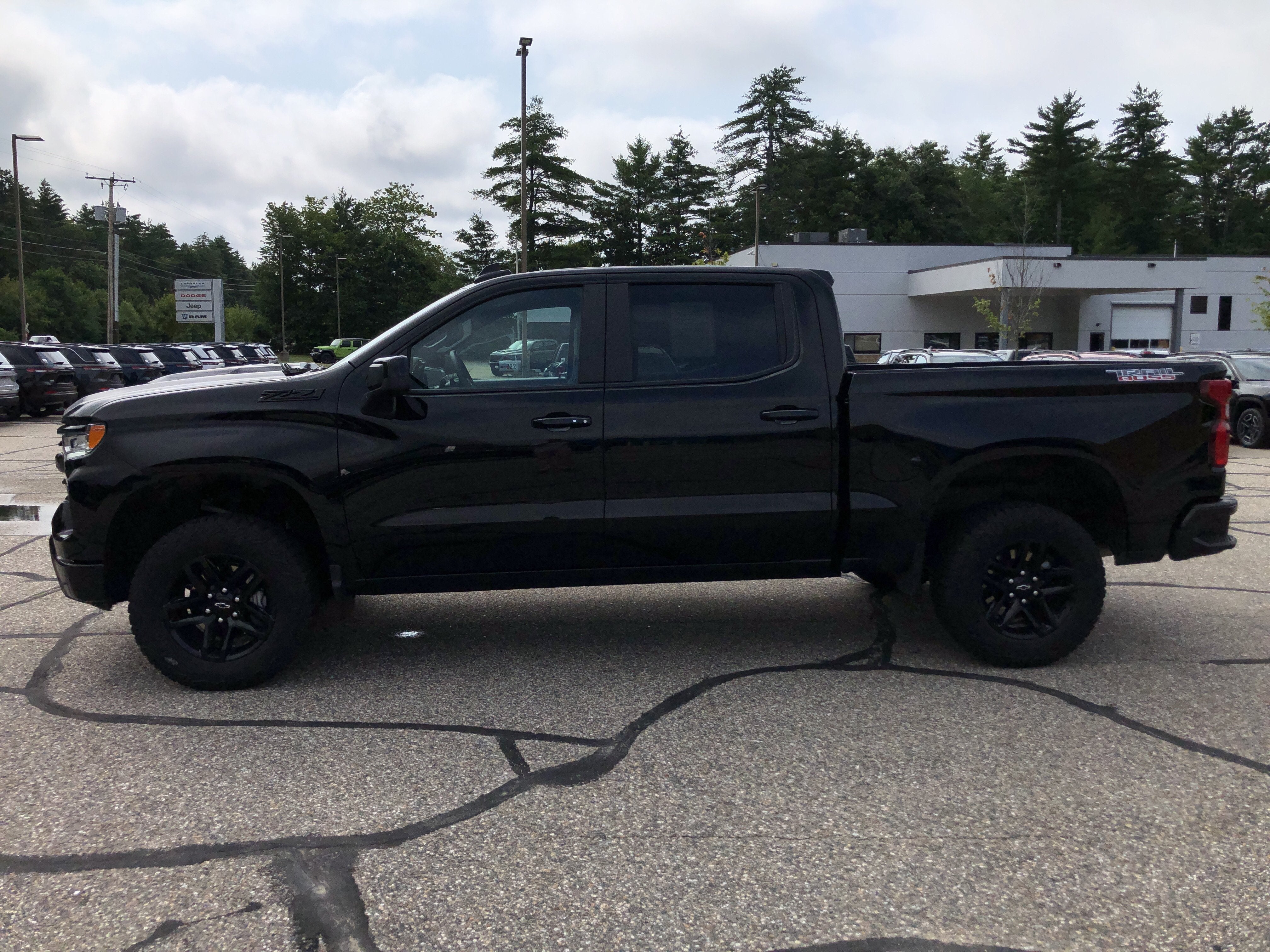 2025 Chevrolet Silverado 1500 LT Trail Boss
