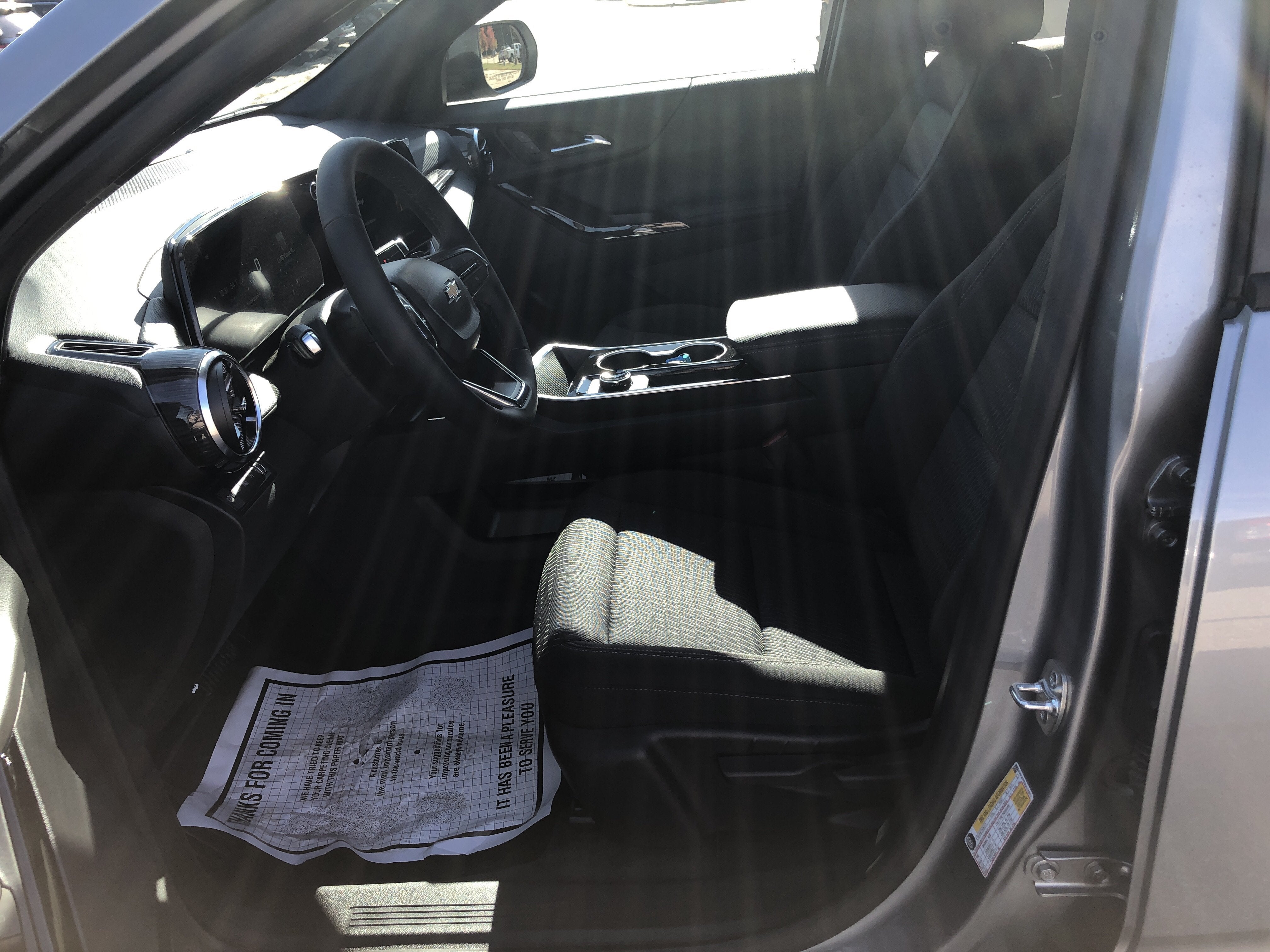 2027 Chevrolet Equinox LT - Photo 13