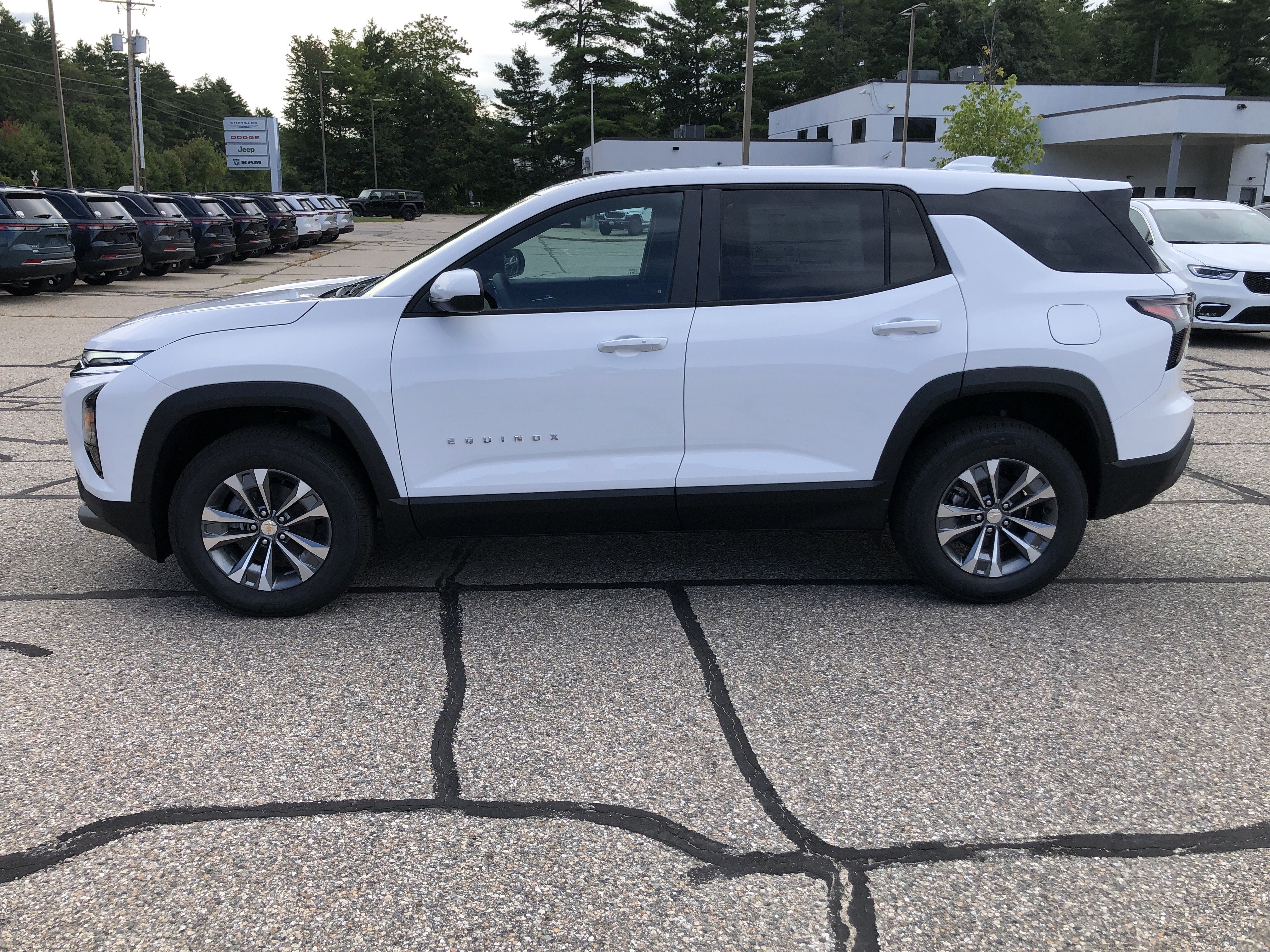 2027 Chevrolet Equinox LT