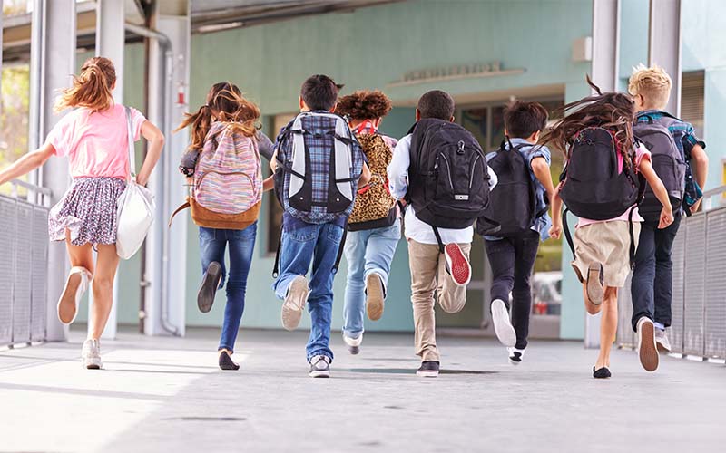 Group of kids running